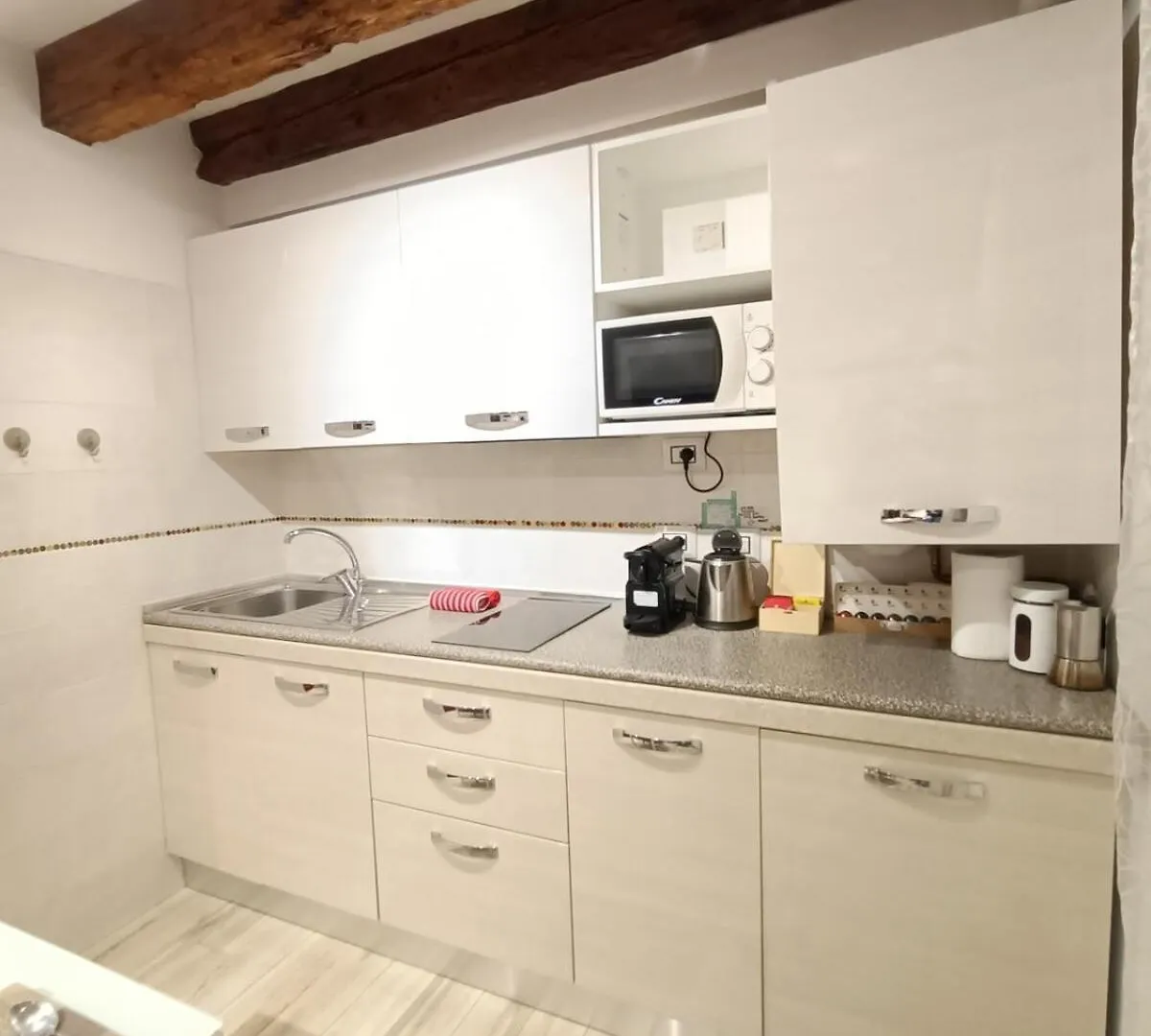 Briani Venice Apartment With Private Patio